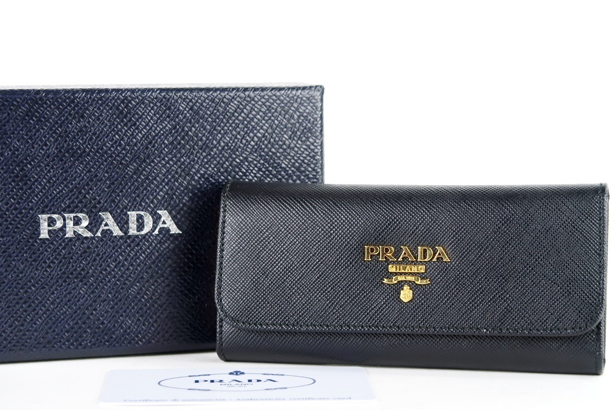 【新品・未使用】PRADA プラダ サフィアーノレザー 6連キーケース ブランド 服飾・小物 男女兼用 箱付き【FA18】_画像1