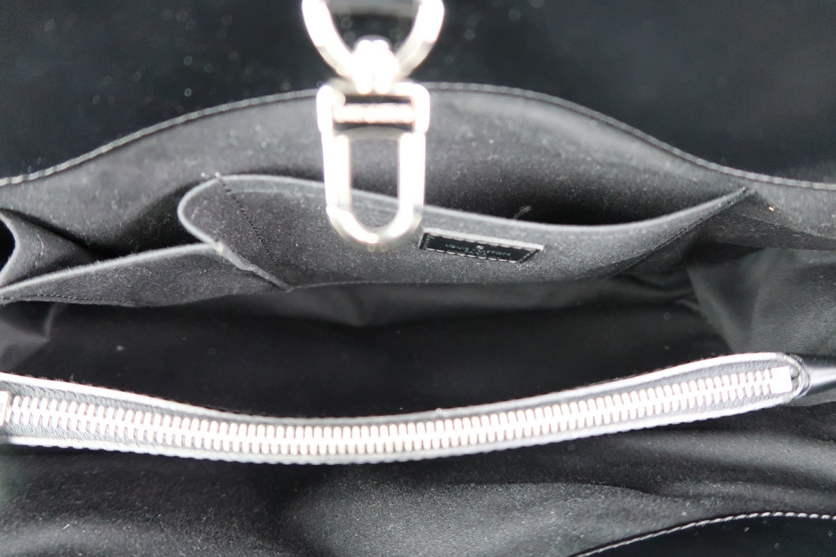 新品同様・未使用】LOUIS VUITTON ヴィトン フランス製 エピ パッシー