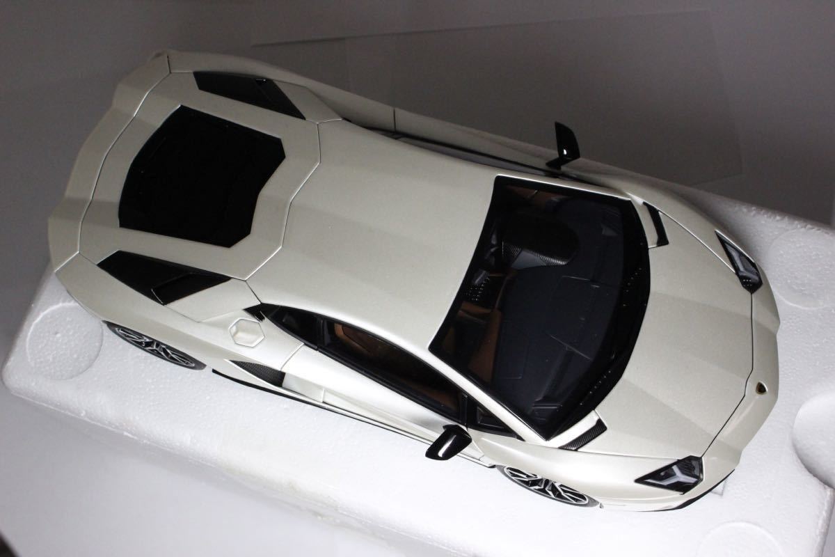 1/18 AUTOart Lamborghini Aventador S White 79131 / オート 1/18 AUTOart Lamborghini Aventador S White 79131 / オート