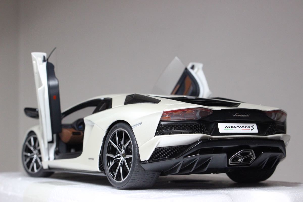 1/18 AUTOart Lamborghini Aventador S White 79131 / オート 1/18 AUTOart Lamborghini Aventador S White 79131 / オート