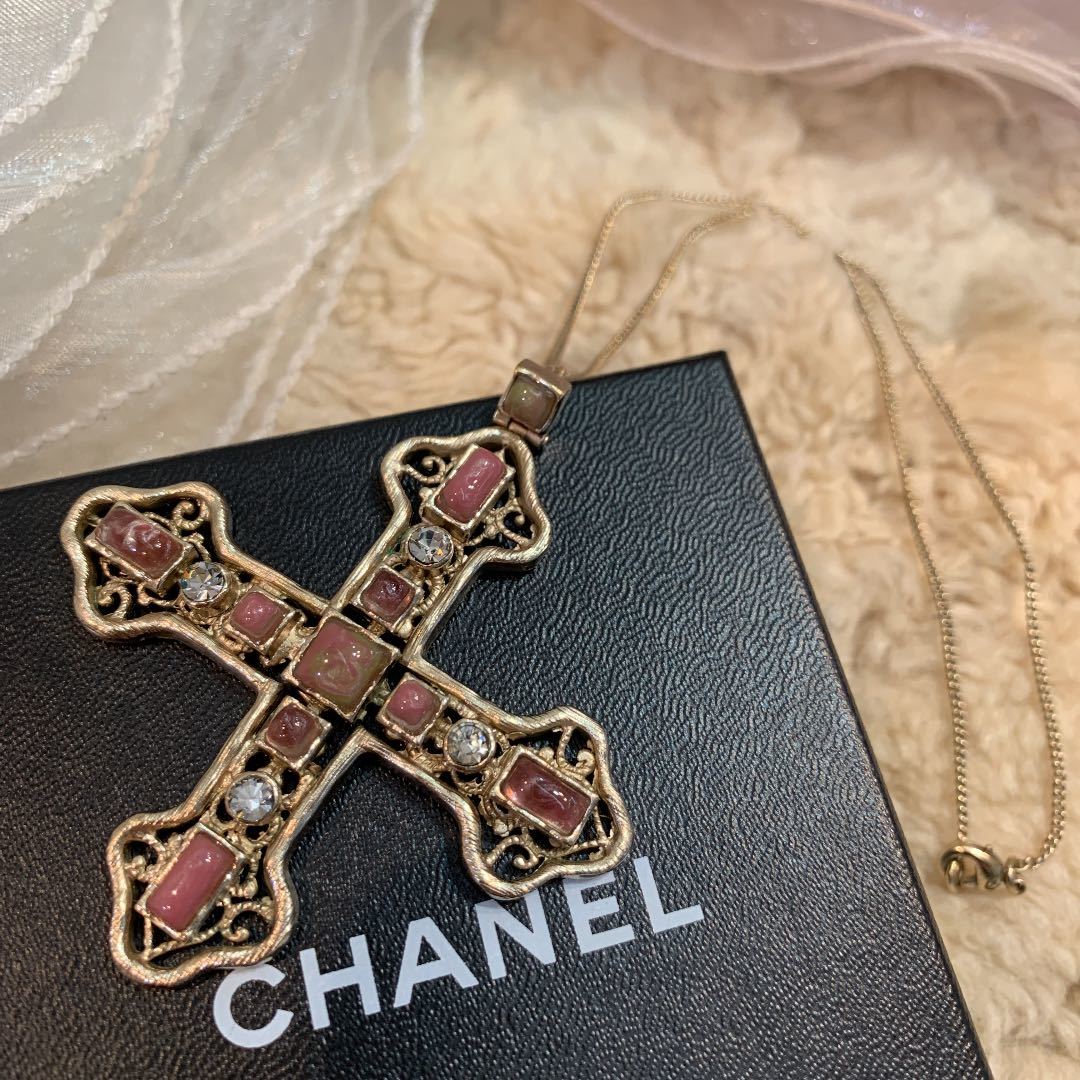 * редкость *CHANEL Chanel цветной камень имеется Cross колье 08A