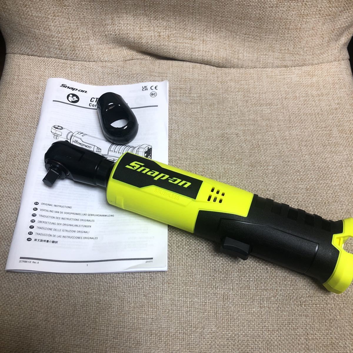 新品 新型 スナップオン 3/8 充電式 電動ラチェット CTR861 イエロー