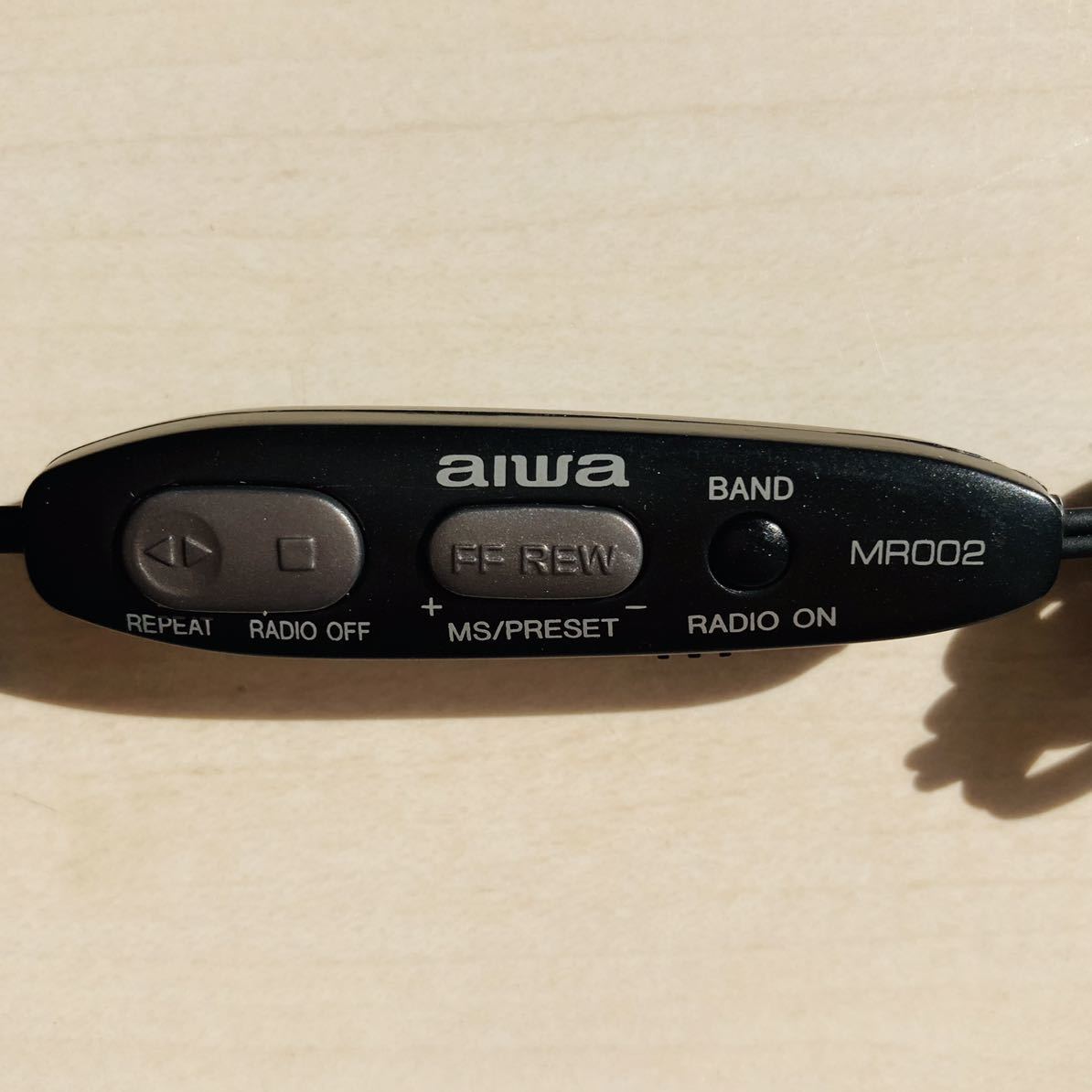完動品】Aiwa MR002 4極プラグ リモコン インナーイヤー 完動品】Aiwa MR002 4極プラグ リモコン インナーイヤー