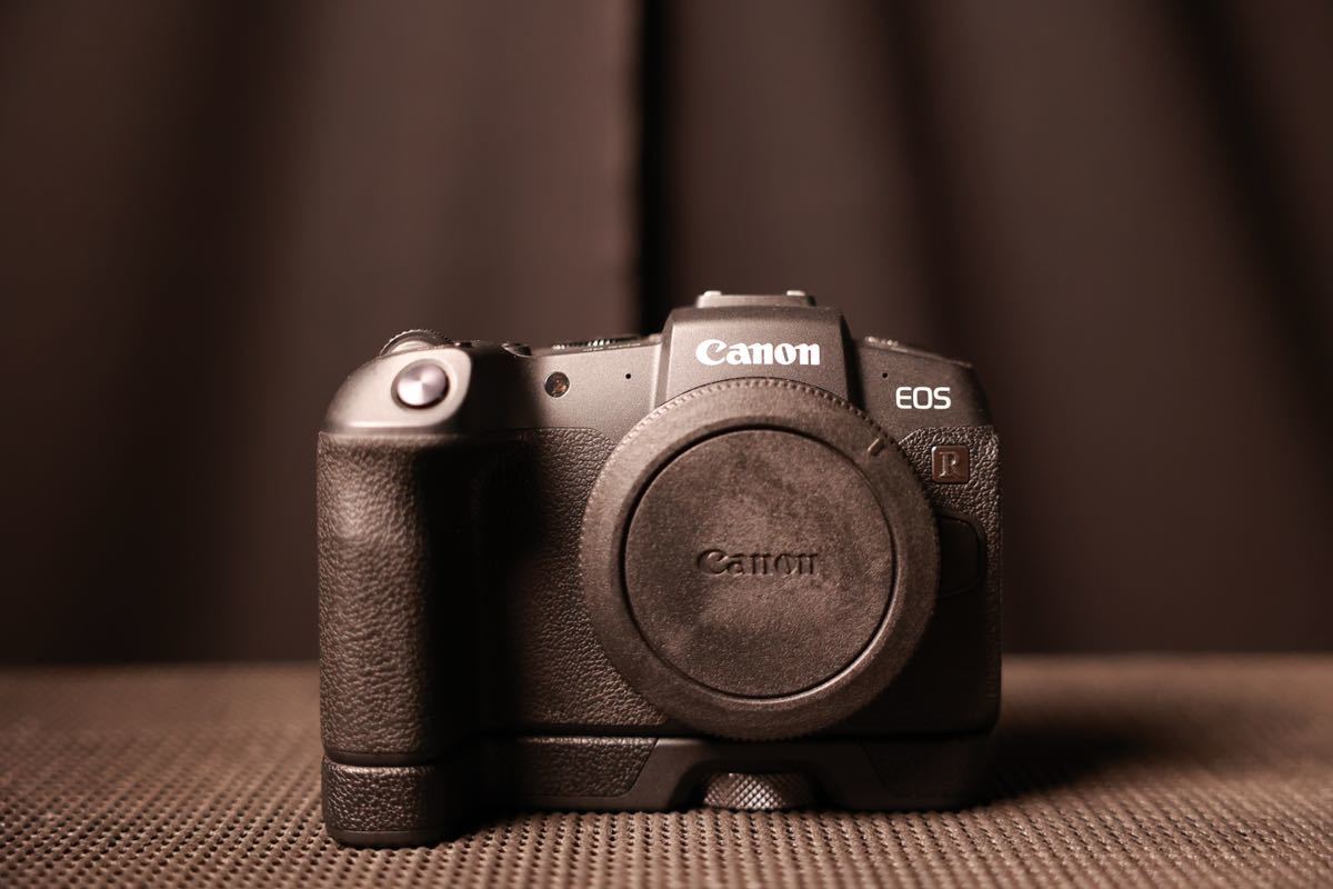 Canon EOS RP ボディー(難あり) アイカップ損傷 キヤノン ミラーレス一眼カメラ