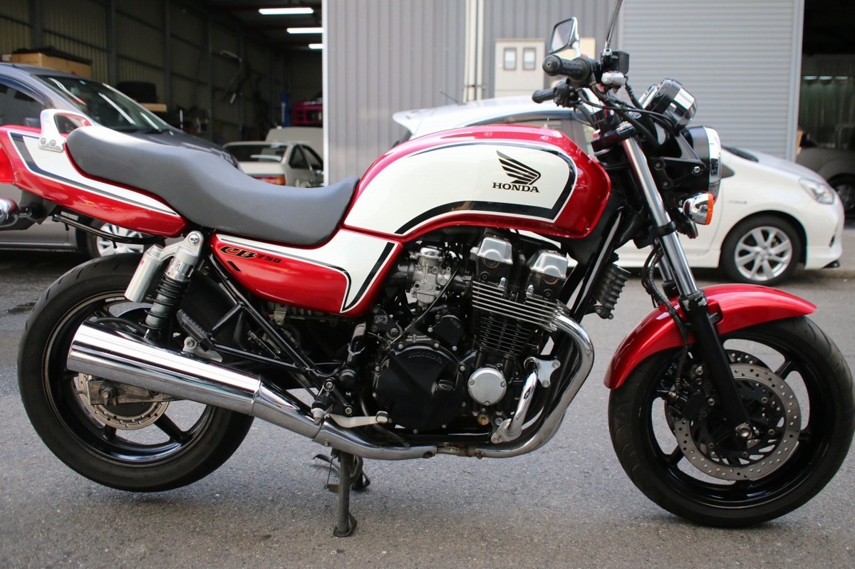 Yahoo!オークション - CB750 高年式RC42後期型/赤白CBXカラー Yahoo!オークション - CB750 高年式RC42後期型/赤白CBXカラー