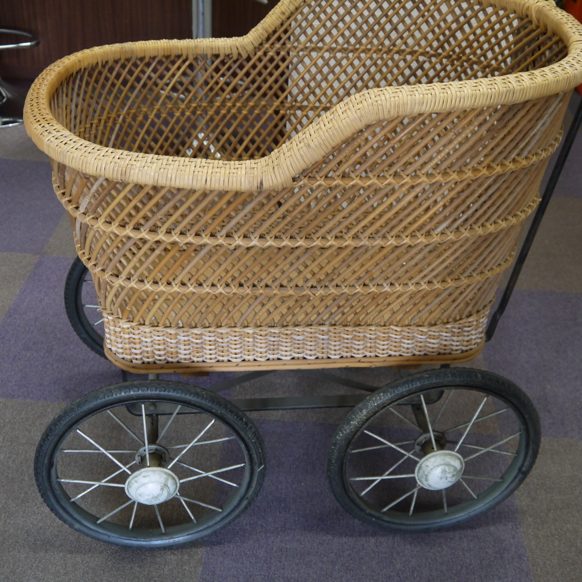 品 メーカー不明 詳細不明 乳母車 手押し車 ベビーカー その他 売買されたオークション情報 Yahooの商品情報をアーカイブ公開 オークファン Aucfan Com 品 メーカー不明 詳細不明 乳母車 手押し車 ベビーカー その他 売買されたオークション情報 Yahooの商品情報をアーカイブ公開 オークファン Aucfan Com