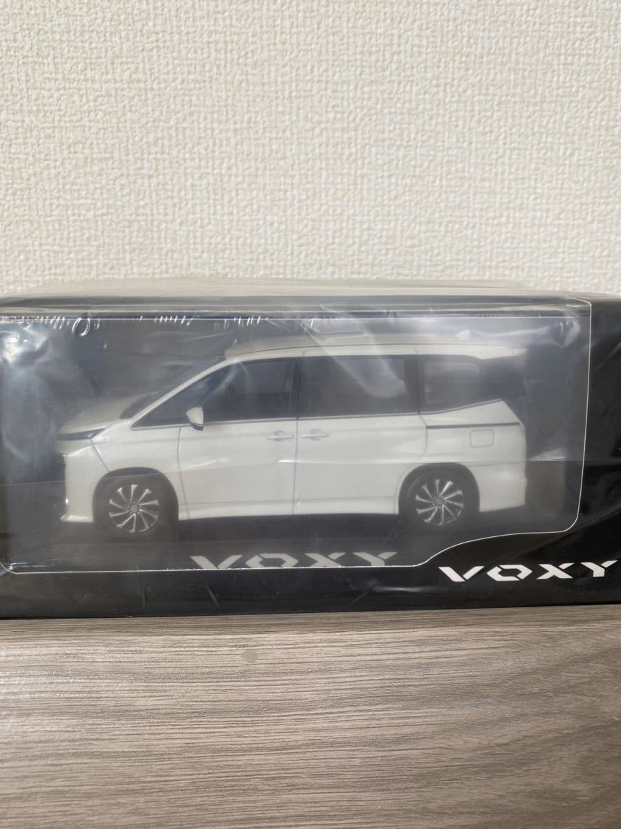トヨタ 新型ヴォクシー ミニカー 1/30スケール VOXYミニカー(乗用車 