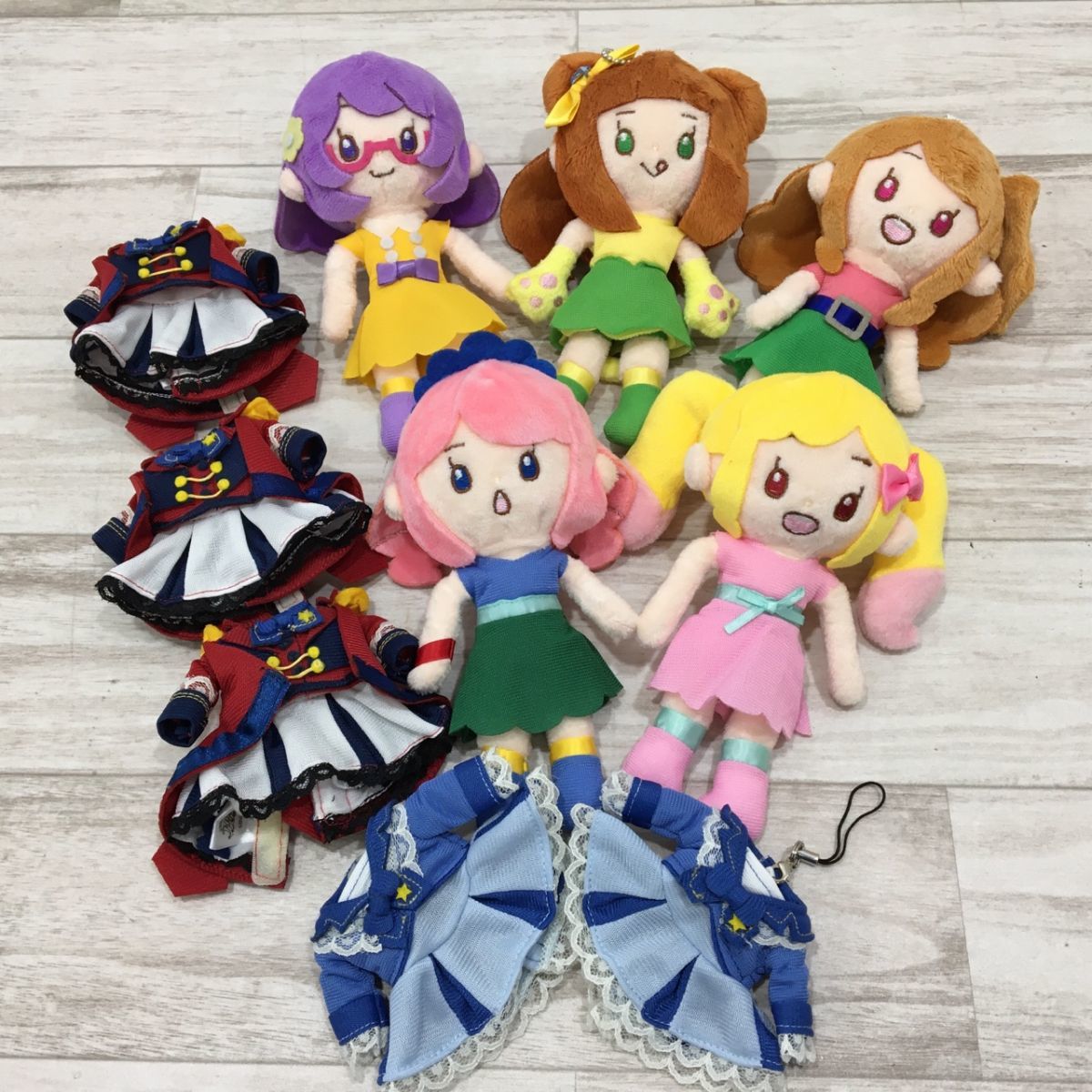 Yahoo!オークション - 現状品 まとめ売りセット AIKATSU STYLE Yahoo!オークション - 現状品 まとめ売りセット AIKATSU STYLE