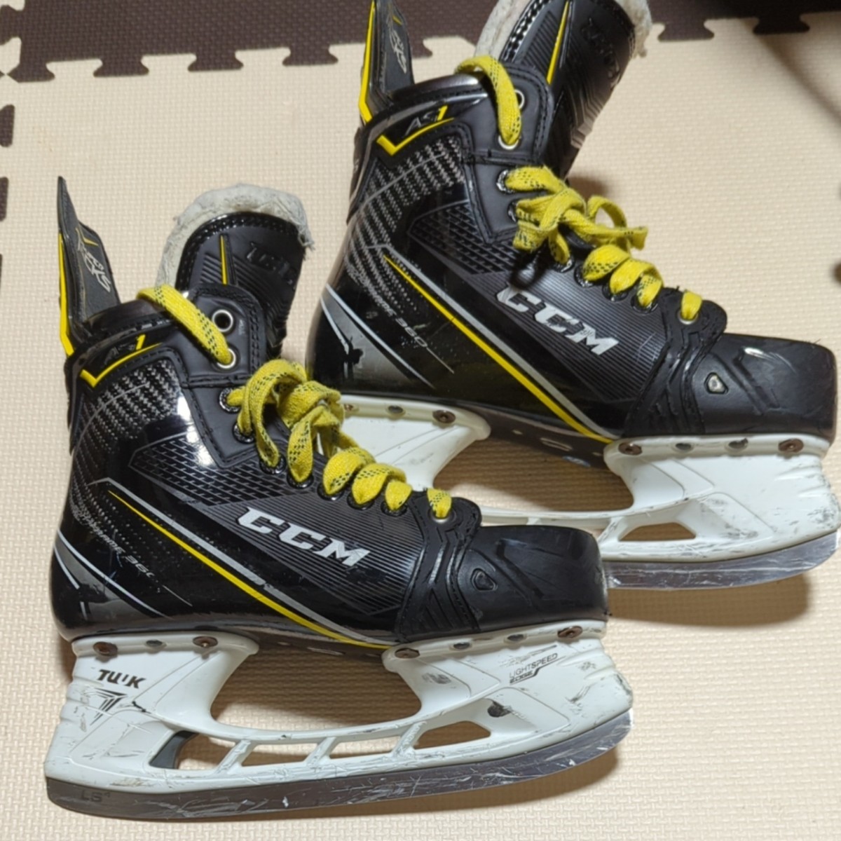 アイスホッケー】CCM AS1 スケート靴 | lokomotivblog.hu