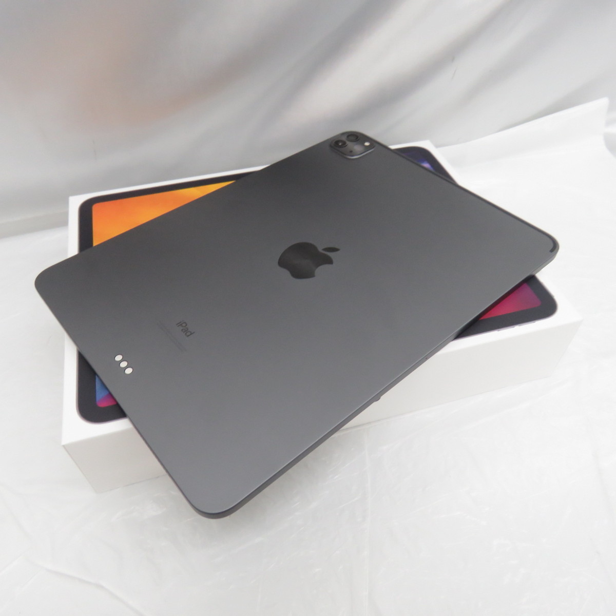 美品】Apple 11インチ iPad Pro(第2世代) 128GB-