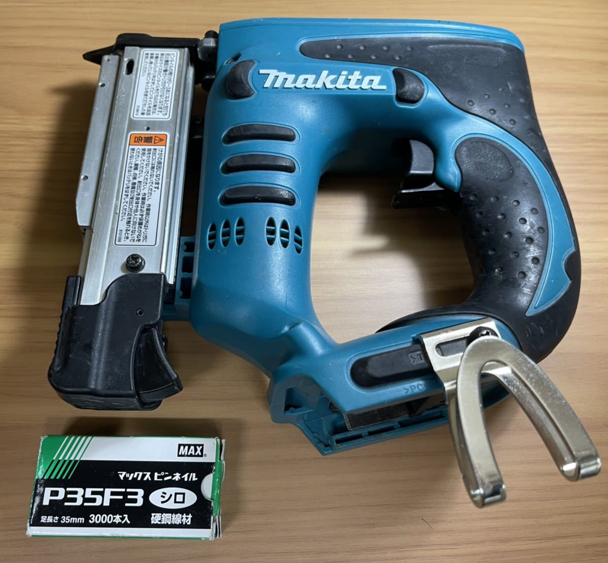 ☆【売り切り!】マキタ 充電式ピンタッカ PT350D 電動工具 makita