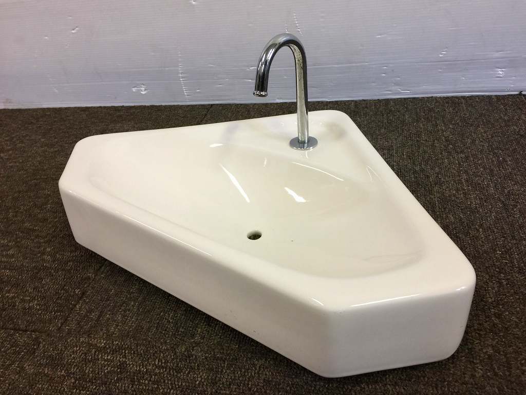 TOTO☆トイレ便器・ロータンクフタ/洋式便器「670B 535B 536B TOTO☆トイレ便器・ロータンクフタ/洋式便器「670B 535B 536B