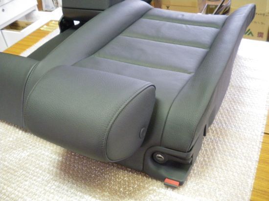 Audi Audi A4 sedan 8EALT rear seats right 8E the back side ALT leather seat 8E5885504D rear seat 8E5 Audi 885 leather seat 504 after part seat D back rest RH