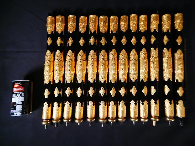 収集品　仏壇用小柱　金具付き　13本　本金箔　長さ38㎝（220222E-4)　3203　M