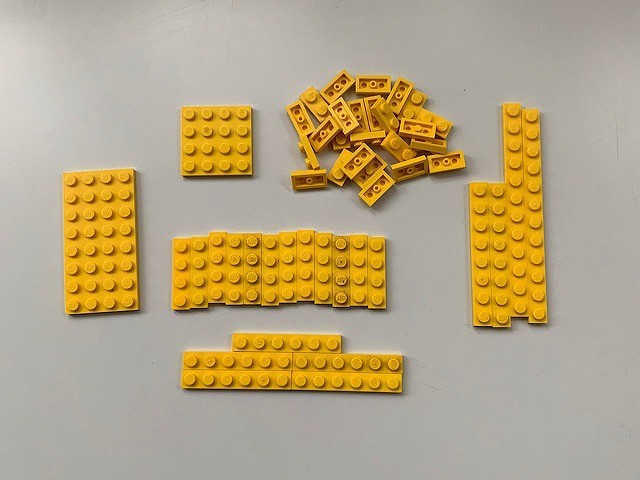 F257　LEGOバラパーツ　黄色　1 x ～・大きめプレート系　まとめて大量㎏_画像1