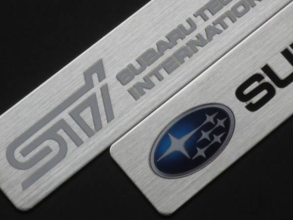 スバル　 ステンレスプレート　ステッカー付