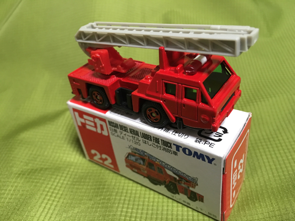トミカ 青TOMY 22 日産 ディーゼル はしご付消防車|Yahoo トミカ 青TOMY 22 日産 ディーゼル はしご付消防車|Yahoo
