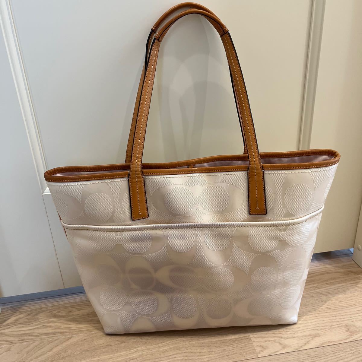 COACH コーチ トートバッグ シグネチャー エナメル|PayPayフリマ