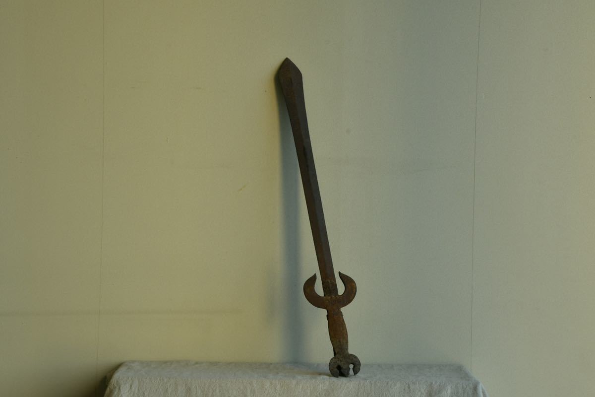ショップ 【骨董品】不動明王 仏像 装飾品 持物 三鈷杵 剣 鉄剣 ショップ 【骨董品】不動明王 仏像 装飾品 持物 三鈷杵 剣 鉄剣