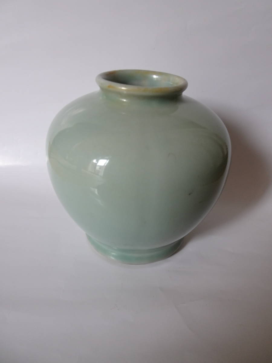 Yahoo!オークション - 作者不詳 青磁壺 在銘 骨董品 花瓶 生花 Yahoo!オークション - 作者不詳 青磁壺 在銘 骨董品 花瓶 生花
