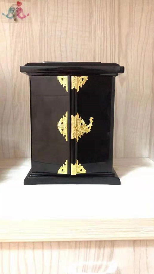 女性が喜ぶ♪ 未使用 黒塗り 厨子 (内寸幅14cm高15cm奥6.5cm) 仏具 仏教美術 仏具一般 女性が喜ぶ♪ 未使用 黒塗り 厨子 (内寸幅14cm高15cm奥6.5cm) 仏具 仏教美術 仏具一般