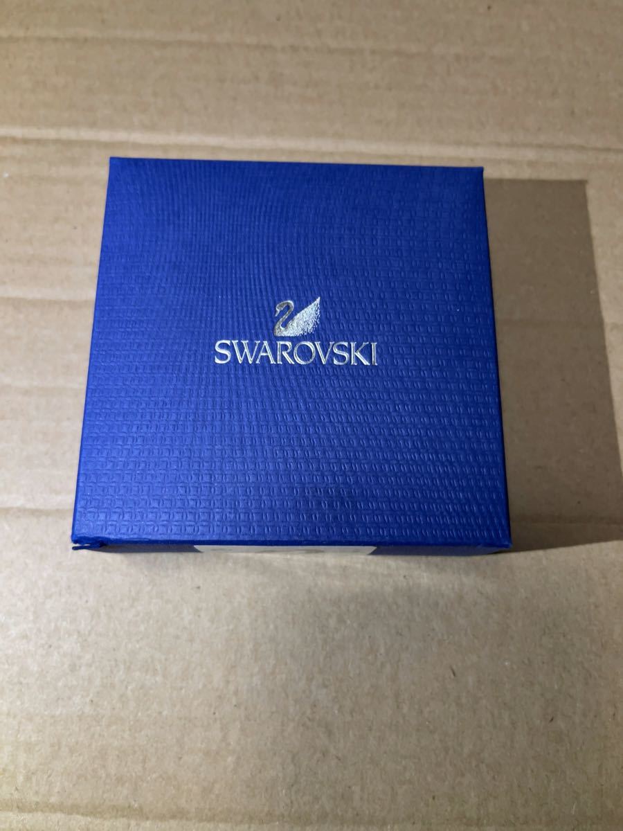 SWAROVSKI ブレスレット　ブランド　新品未使用　ファッション　腕時計　箱付き　メンズ　