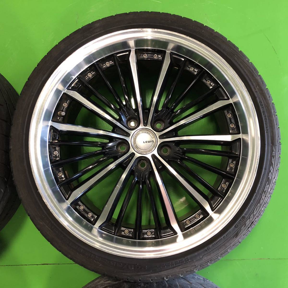 流行 225 40R19 245 35R19 新品未使用 タイヤ 各2本 送料無料