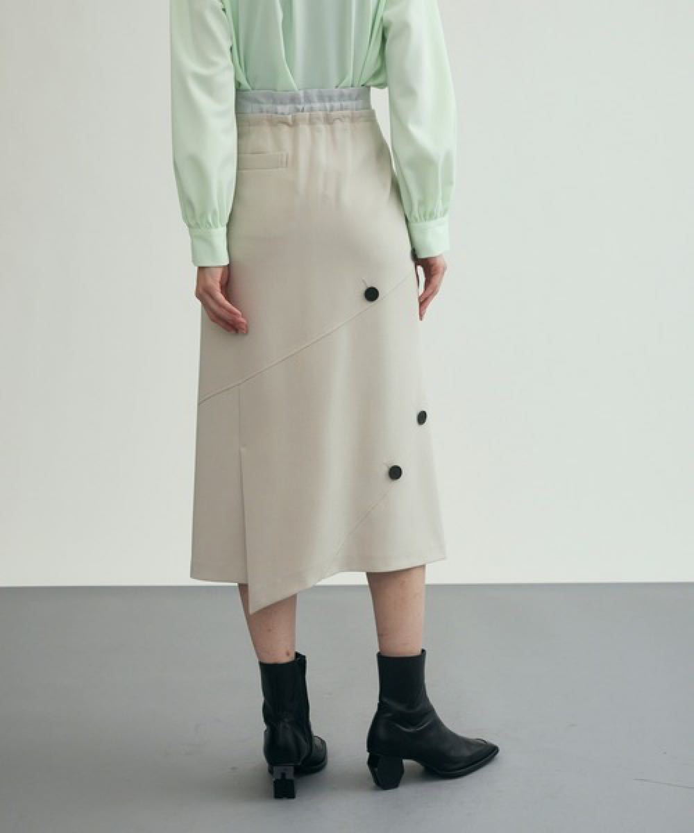 新品タグ付　UNITED TOKYO スカート スラッシュボタンタイトスカート