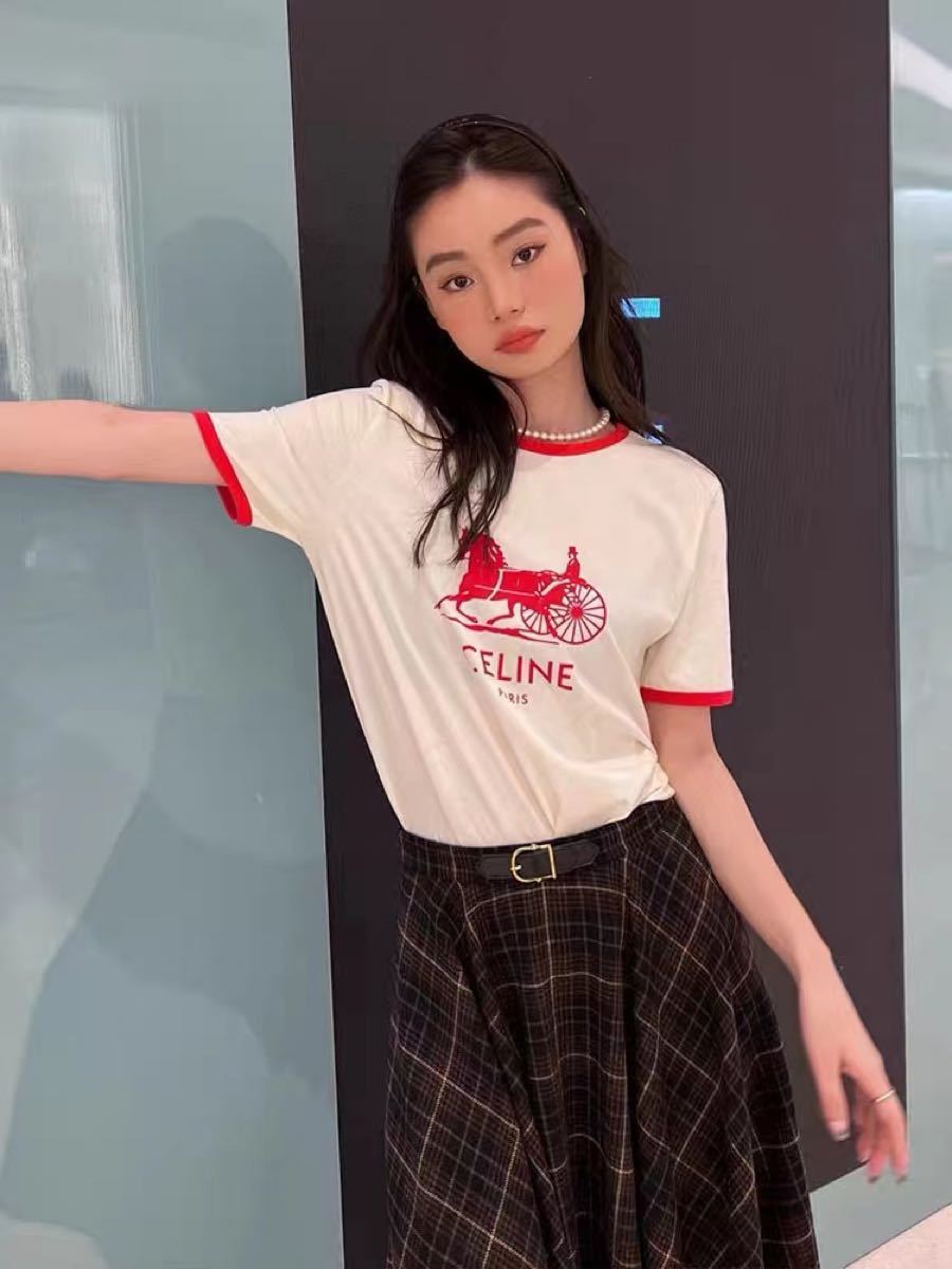 新品 CELINE セリーヌ Mサイズ Tシャツ トップス レディース 新品 CELINE セリーヌ Mサイズ Tシャツ トップス レディース