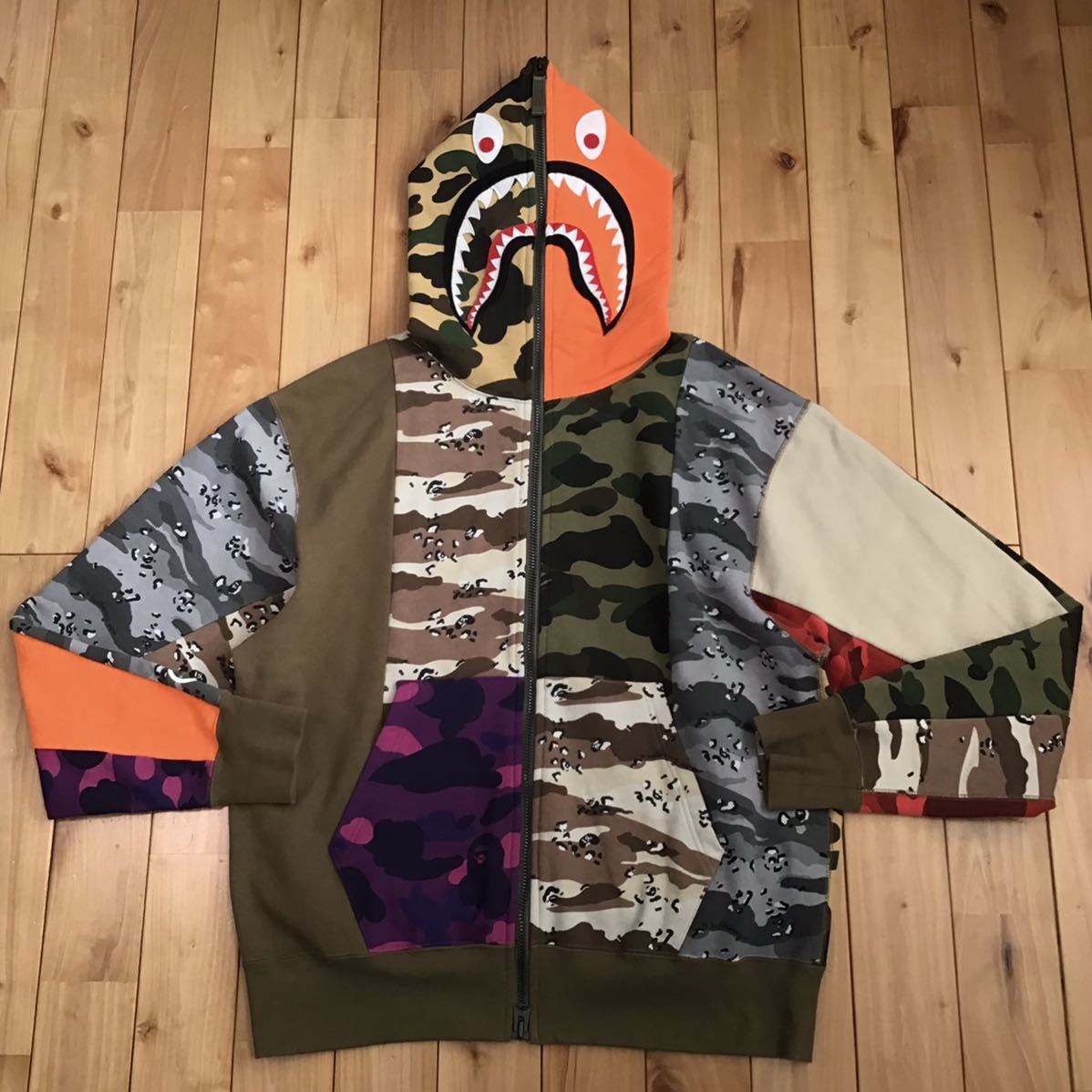 crazy camo シャーク パーカー Lサイズ mad shark full zip hoodie a bathing ape bape クレイジー 迷彩 エイプ ベイプ アベイシングエイプ_画像1