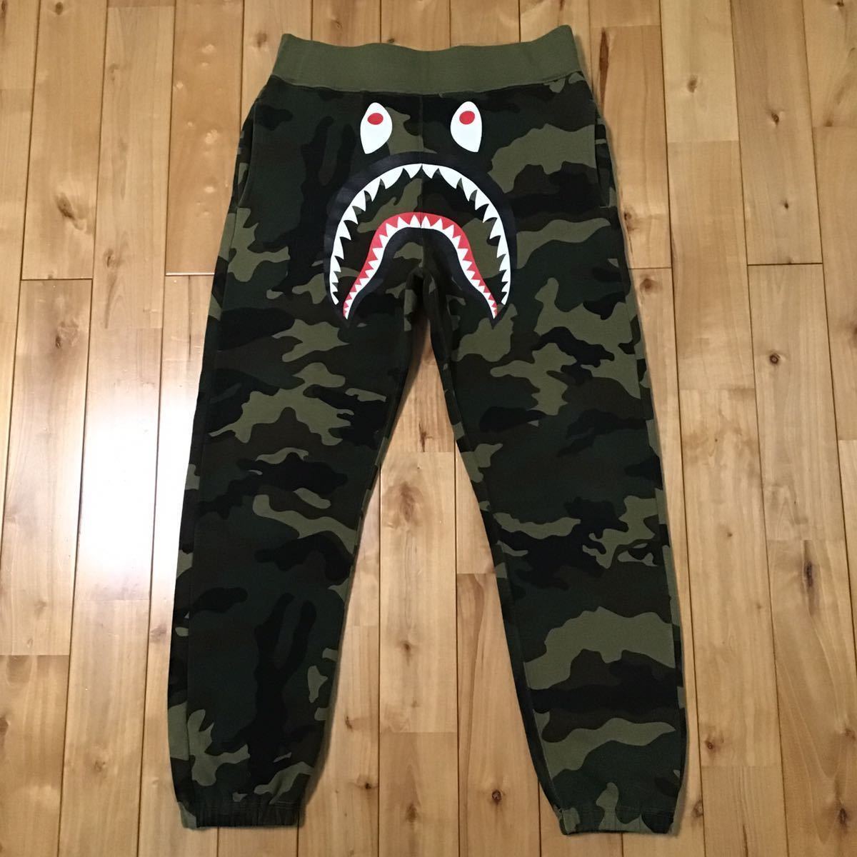 最安値挑戦！ ape bathing a Mサイズ スウェットパンツ シャーク camo