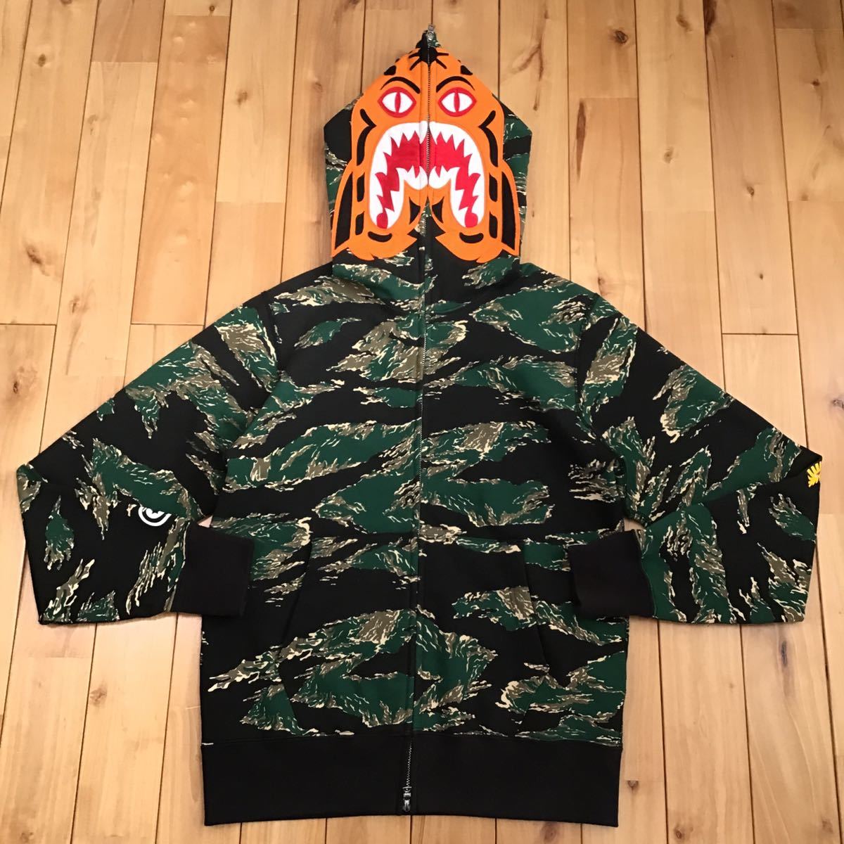 タイガー パーカー Mサイズ tiger camo tiger full zip hoodie a bathing ape BAPE エイプ ベイプ アベイシングエイプ 迷彩 hi74