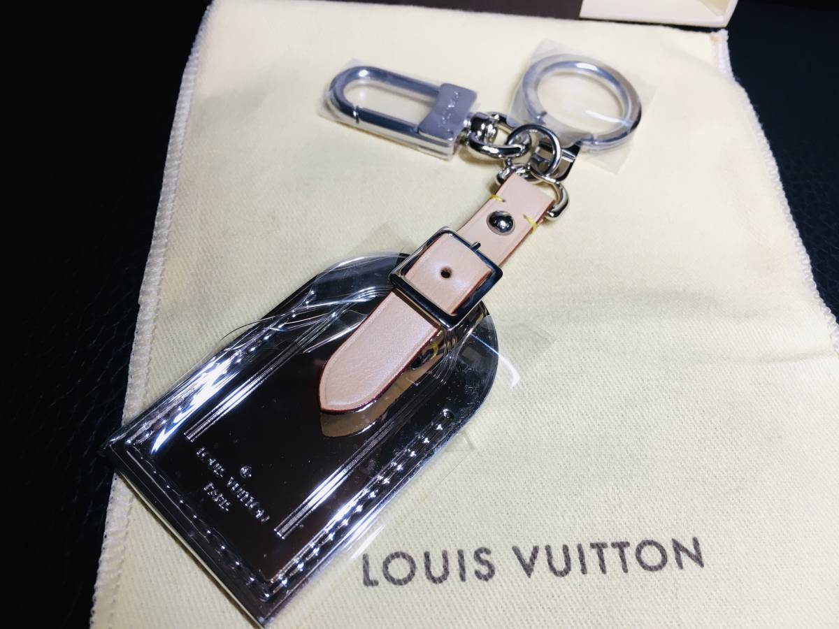 最大61%オフ! LOUIS VUITTON キーホルダーチャーム 3broadwaybistro.com