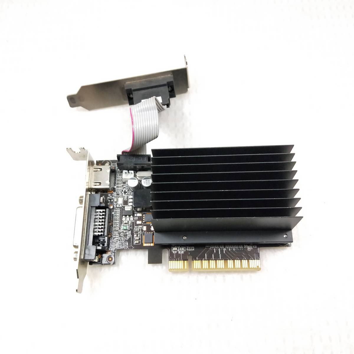【中古パーツ】GT720 2048M DDR3 64bit CRT/DVI/HDMI グラフィックポード /ビデオカード PCI-E ■XK260-2