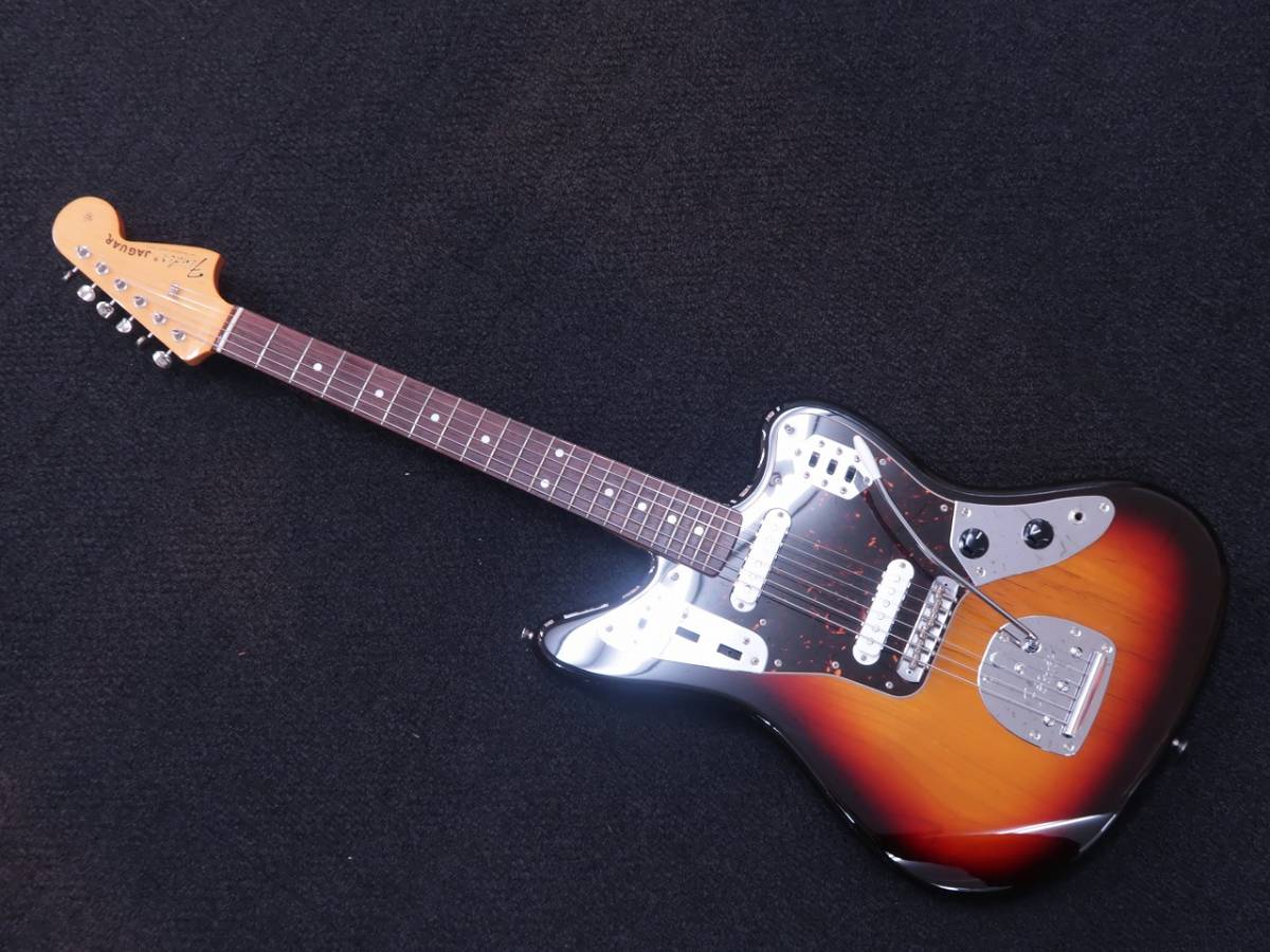 お気にいる 美品　Fender JAPAN／フェンダー・ジャパン　Jaguar　エレキギター ジャガー