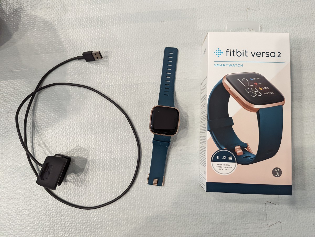 品質のいい Fitbit versa2 Rose スマートウォッチ Emerald/Copper - スマートウォッチ本体