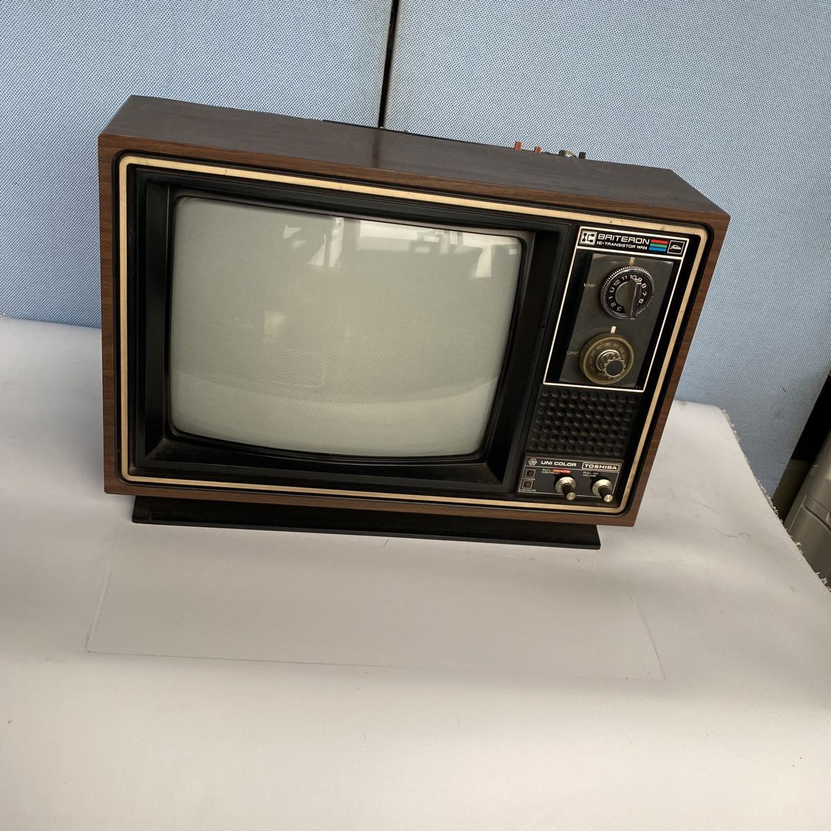 Yahoo!オークション - 東芝 昭和レトロ カラーテレビ 14p24 Yahoo!オークション - 東芝 昭和レトロ カラーテレビ 14p24