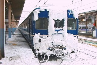 青森駅に到著