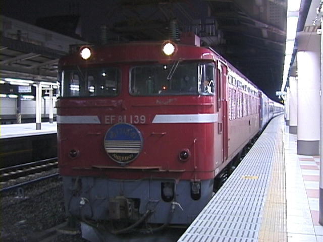 上野駅にて