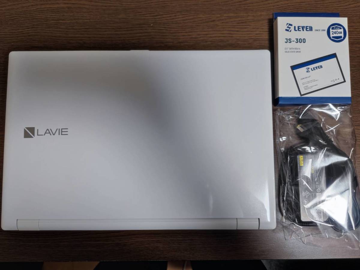 新品SSD搭載！ NEC Lavie PC-NS300HAW 第7世代 i3-7100U 4GB SSD240GB DVD 最新Win11 Home  Office・年賀状ソフト導入済み