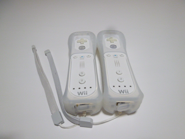RSJ026《即日発送 送料無料 動作確認済》Wii リモコン　ストラップ　ジャケット　カバー　白　2個セット 任天堂 純正 RVL-003 コントローラ