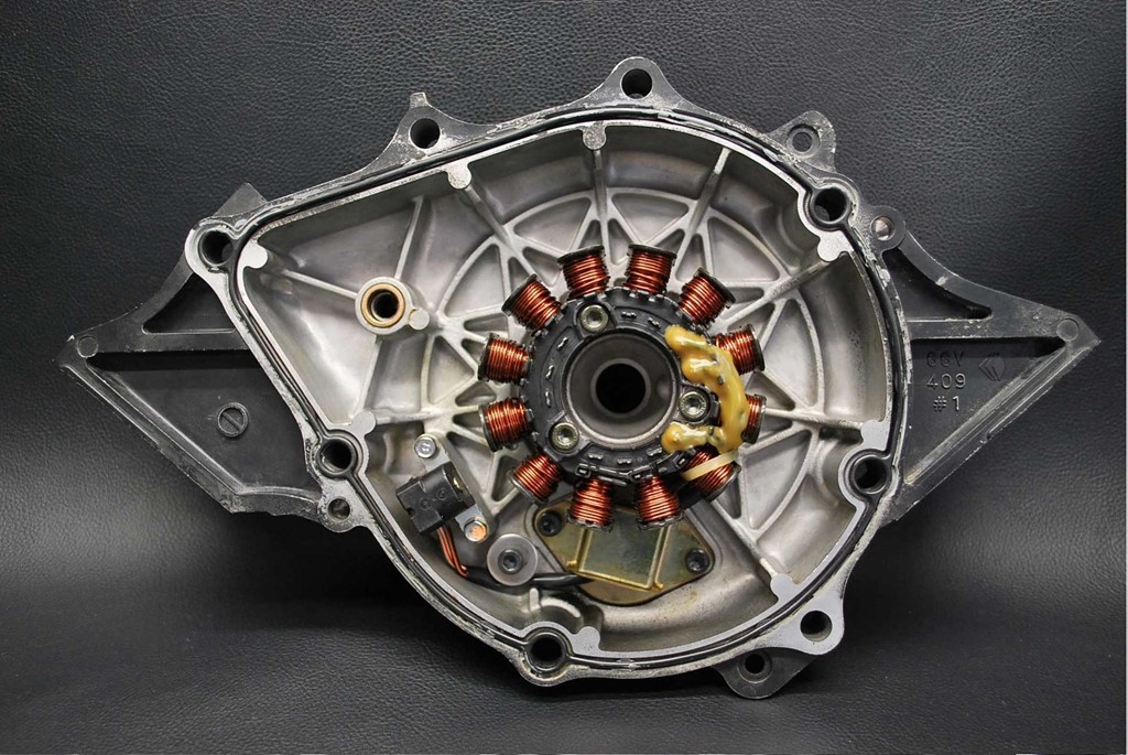 ヤマハ -GP1200R- GP1200 2000年モデル 純正 カバ-,フライホイ-ル (部品番号66V-81337-02-8P) 中古 [Y838-033]