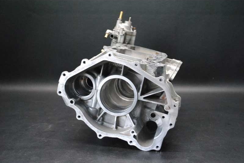 シードゥ GTX DI 2001年モデル 純正 CRANKCASE ASS'Y (部品番号 シードゥ GTX DI 2001年モデル 純正 CRANKCASE ASS'Y (部品番号