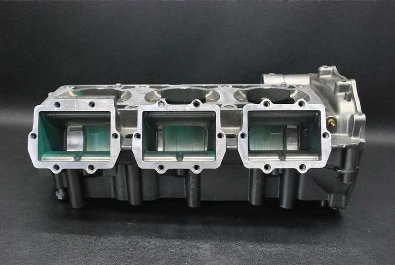 カワサキ 1100STXDI 2000年モデル 純正 クランクケース (部品 カワサキ 1100STXDI 2000年モデル 純正 クランクケース (部品
