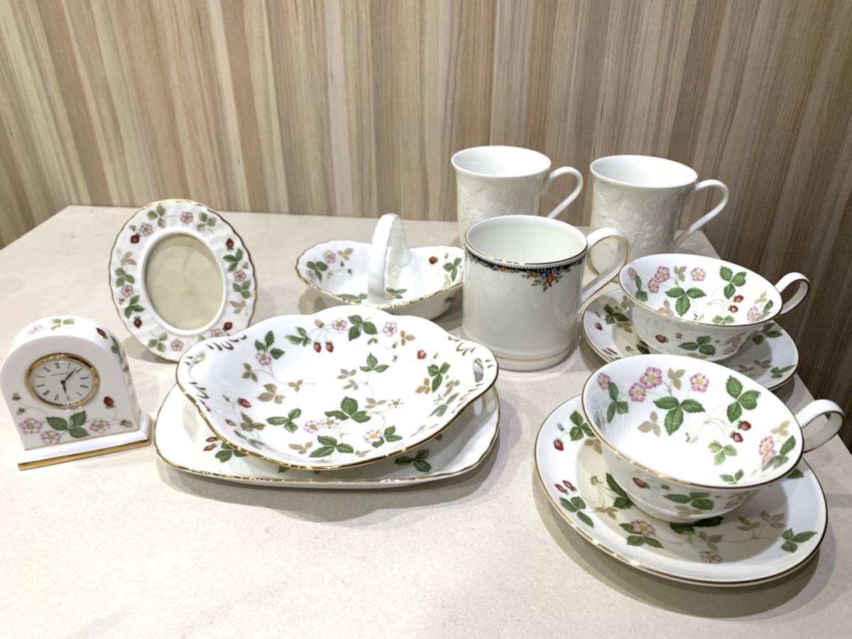 862 WEDGWOOD ウェッジウッド ワイルドストロベリー カップ&ソーサ2客