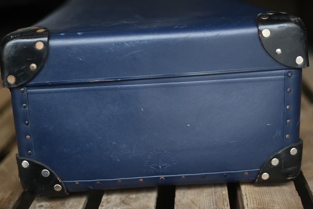 105691 Vintage Britain glove Toro ta-[GLOBE TROTTER] trunk case Vintage antique suitcase leather bag 