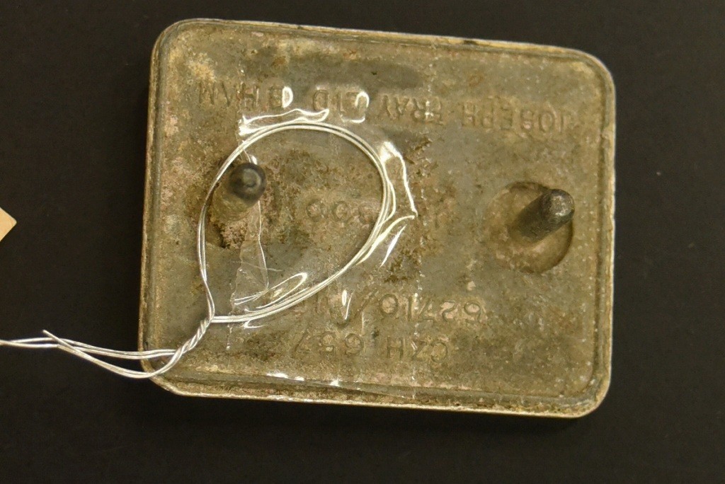 104501 Vintage [BRITISH LEYLAND желтохвост салфетка * Ray Land ] metal значок Британия bachi античный Vintage 