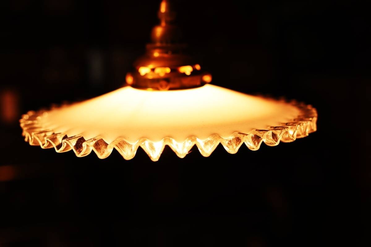 1682 ヴィンテージ　ガラス ランプ シェード クリアフリル　アンティーク ビンテージ レトロ　スチームパンク　英国　クウネル　シャビー