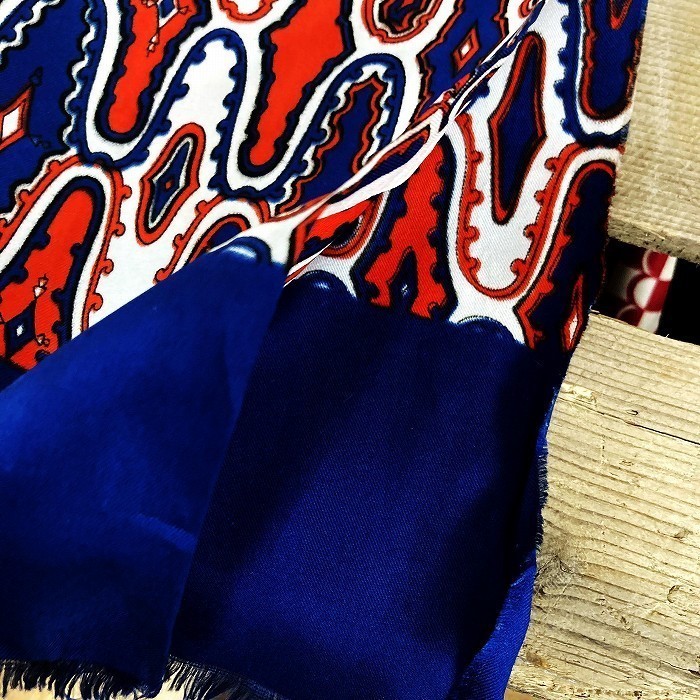 105789 Europe Vintage шов трещина есть шарф палантин бандана Германия производства Франция производства Vintage античный 
