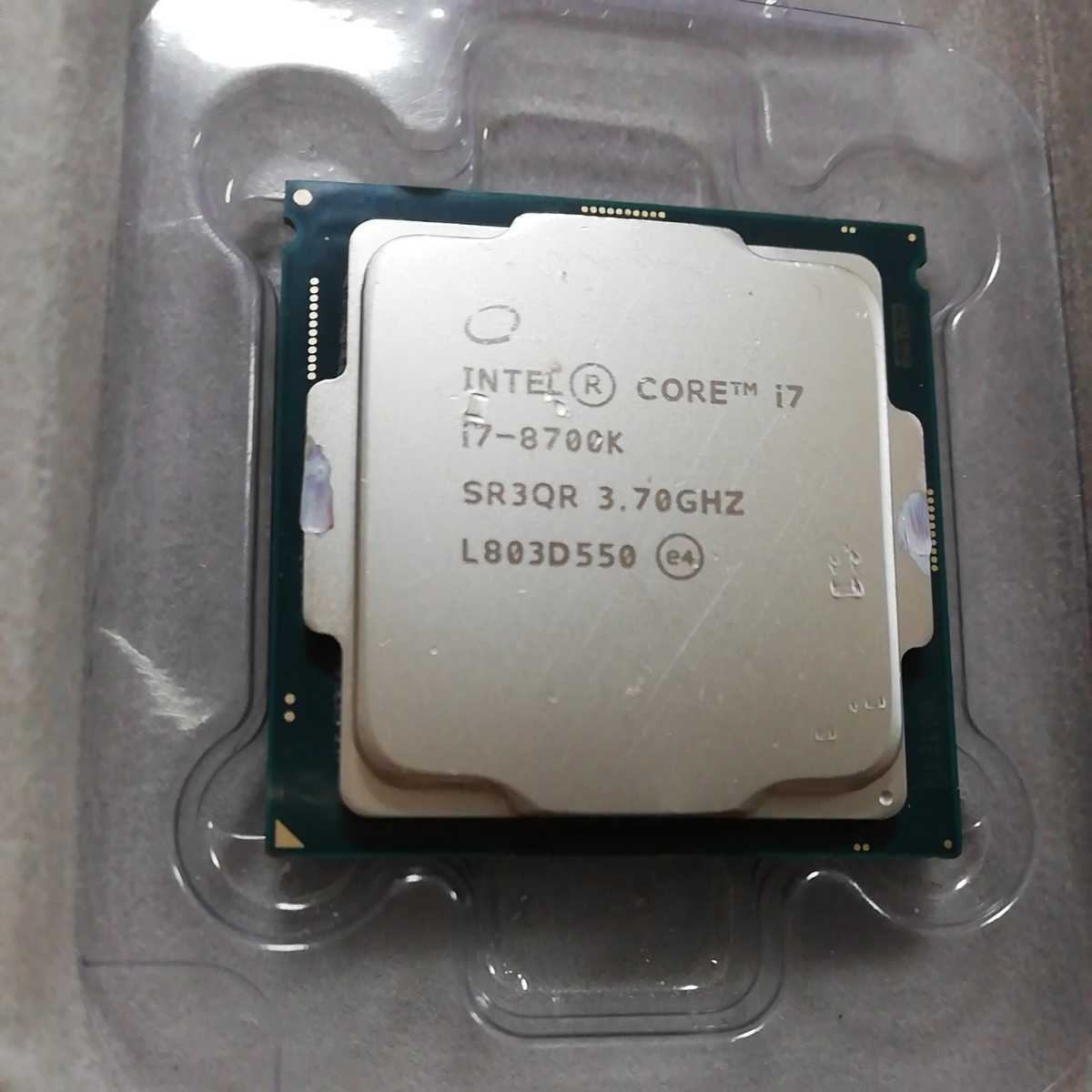 インテル Intel Core i7-8700K 3.7GHz CPU中古ジャンク品扱い！_画像1